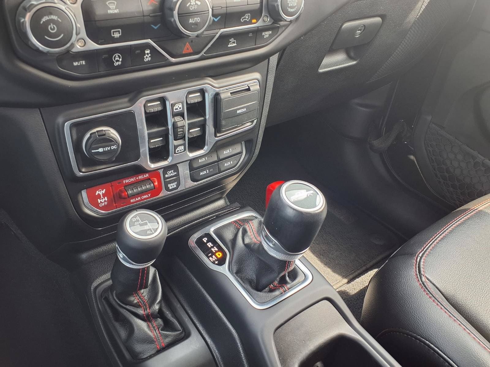 Used 2020 Jeep Gladiator Rubicon AWD/4WD image 25