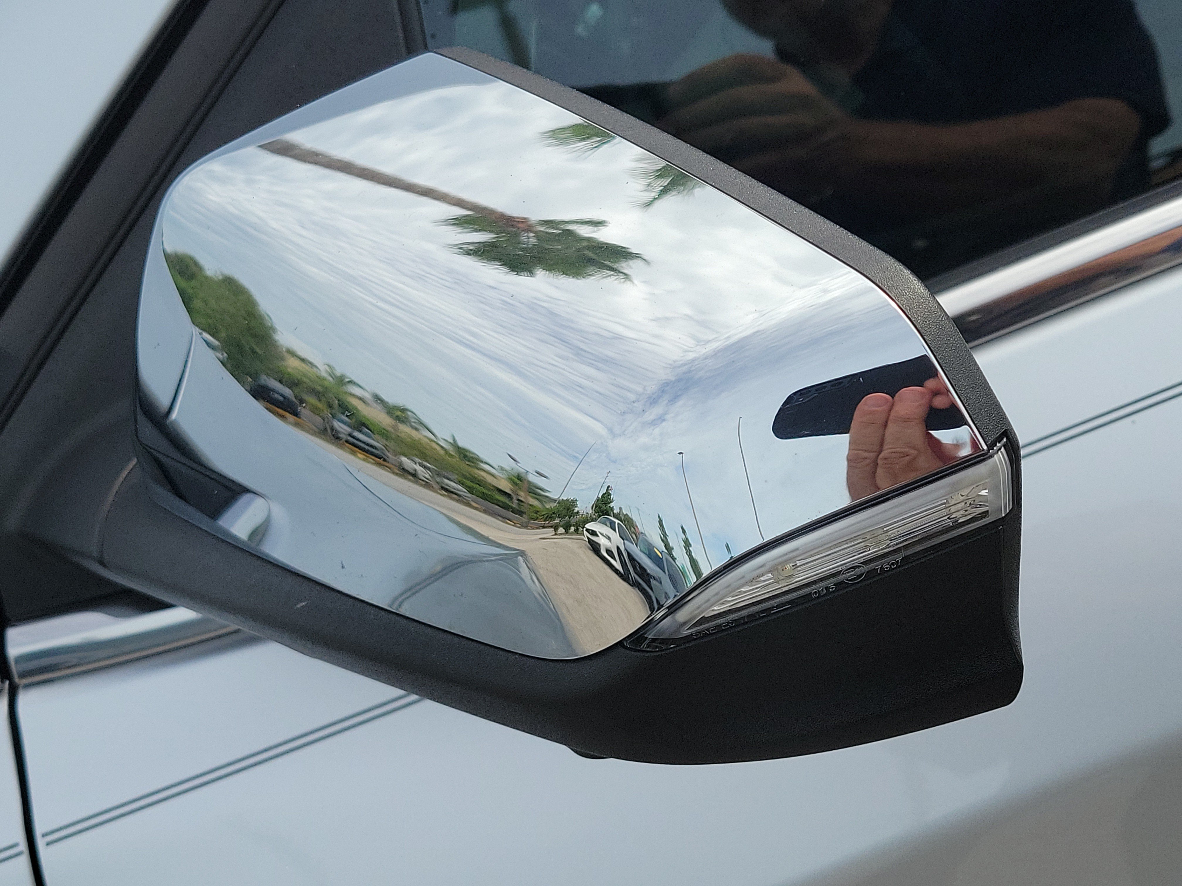 Used 2020 Chevrolet Equinox Premier FWD image 8