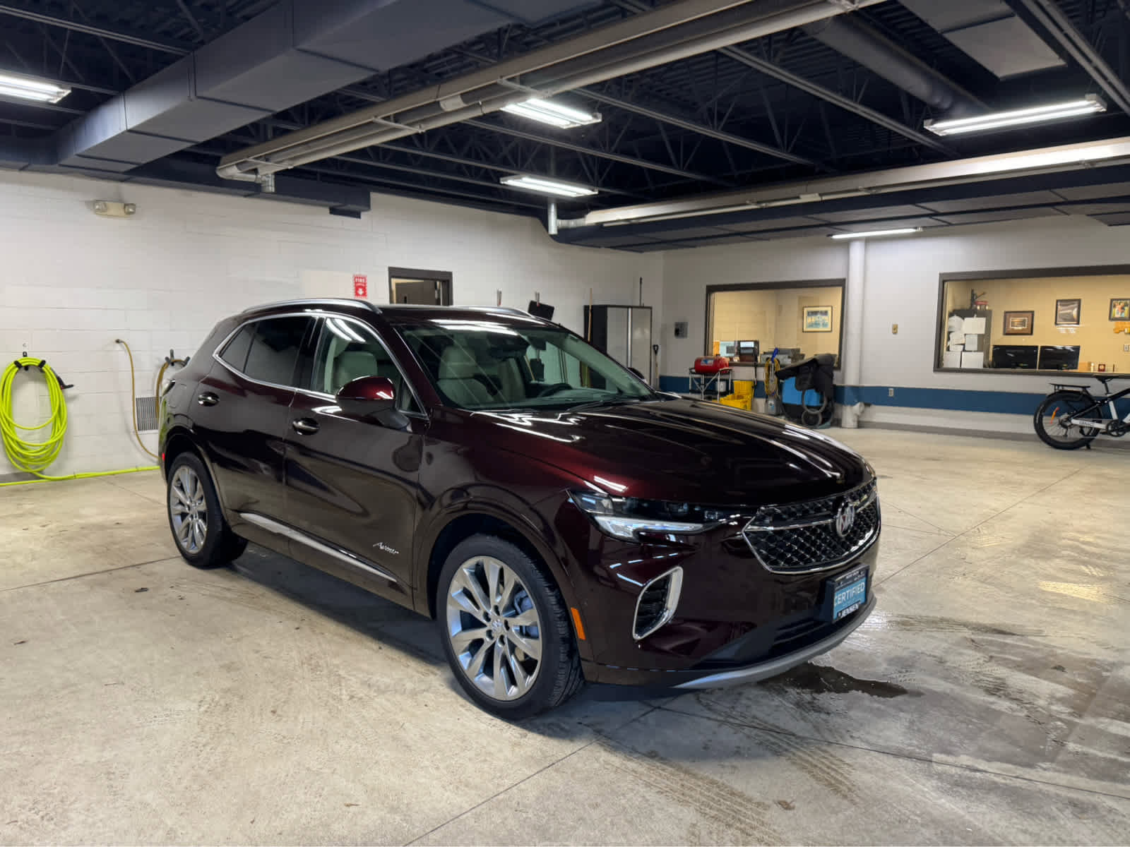 Certified 2022 Buick Envision Avenir w/ Technology Package II image 3