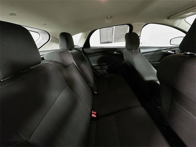 Used 2016 Ford Focus SE image 25