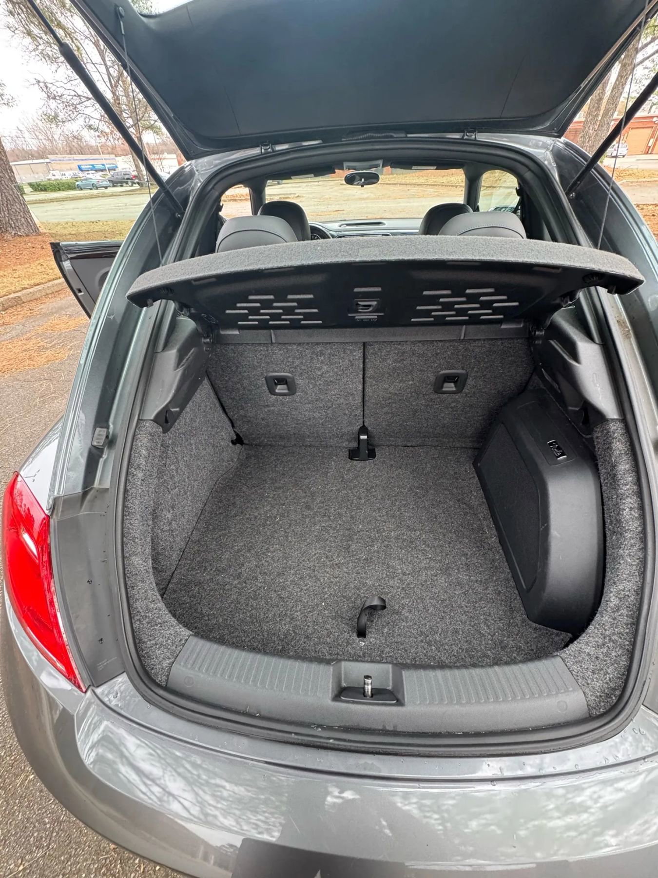 Used 2012 Volkswagen Beetle 2.0T image 21