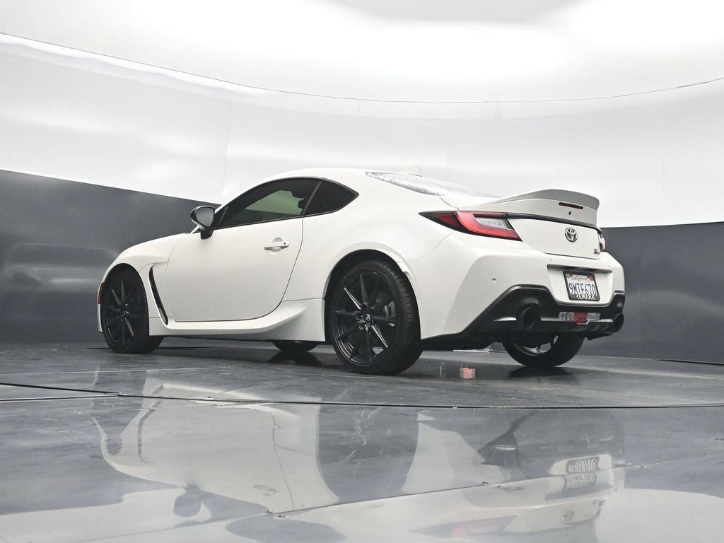 Used 2024 Toyota GR86 Premium RWD image 46