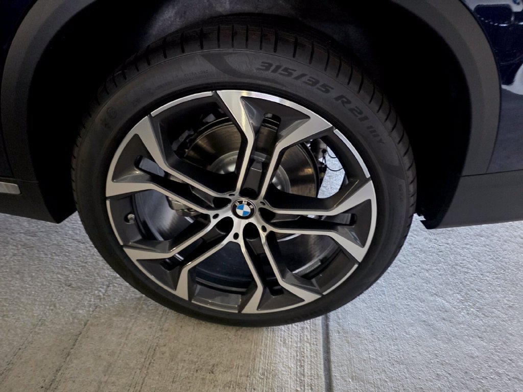 New 2026 BMW X5 xDrive40i w/ Climate Comfort Package AWD/4WD image 6