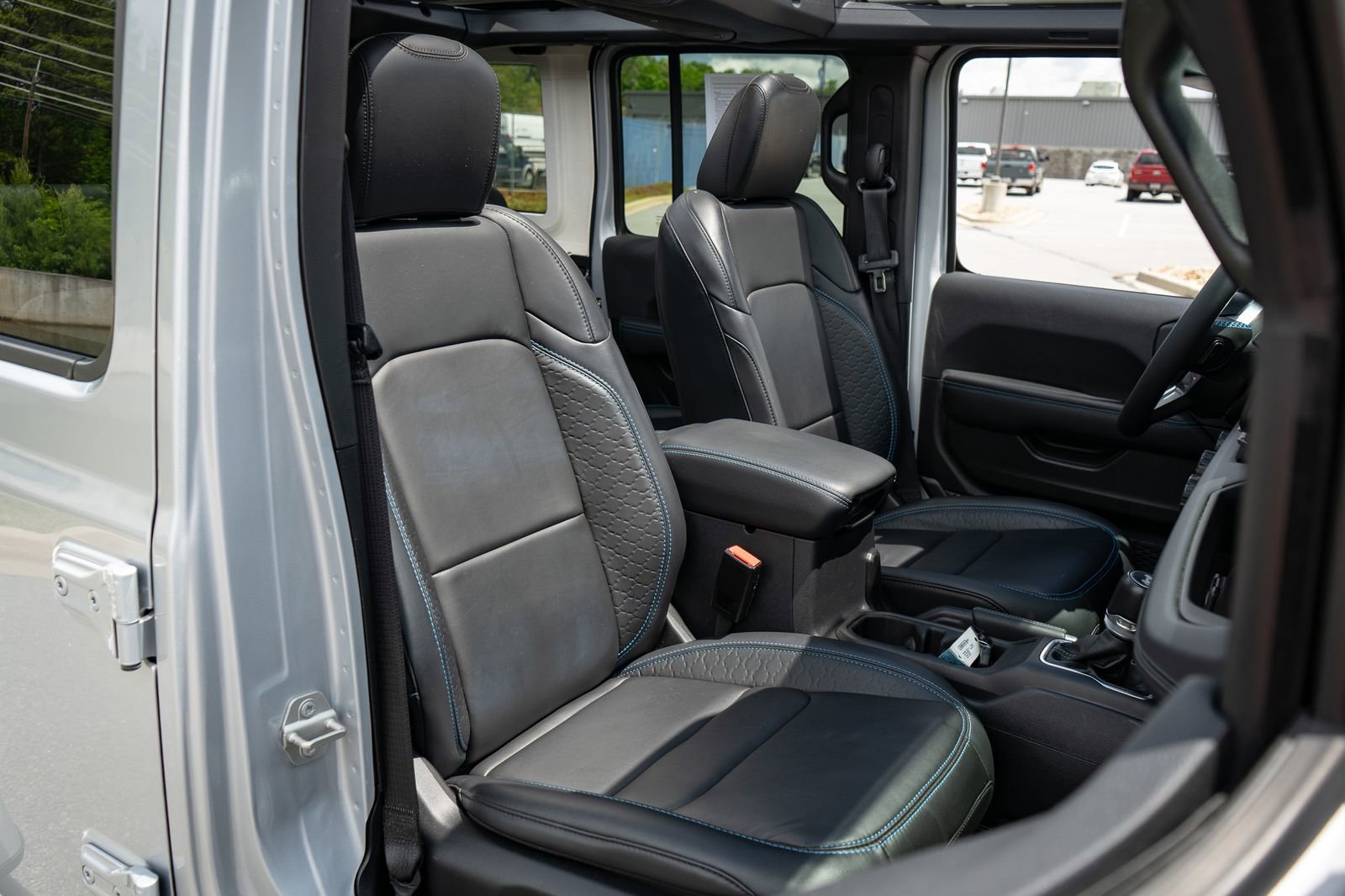 Used 2024 Jeep Wrangler High Altitude AWD/4WD image 23