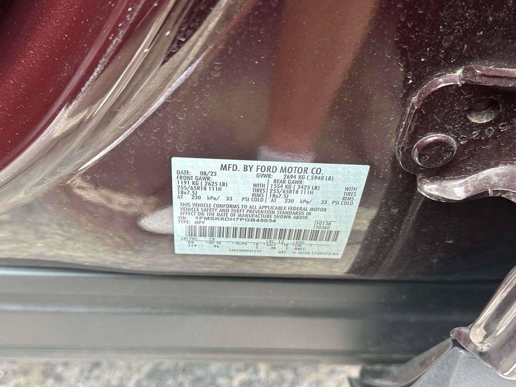 Used 2023 Ford Explorer XLT AWD/4WD image 19