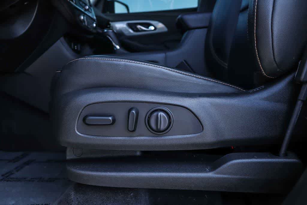 Used 2020 Chevrolet Traverse RS w/ LPO, Floor Liner Package FWD image 21
