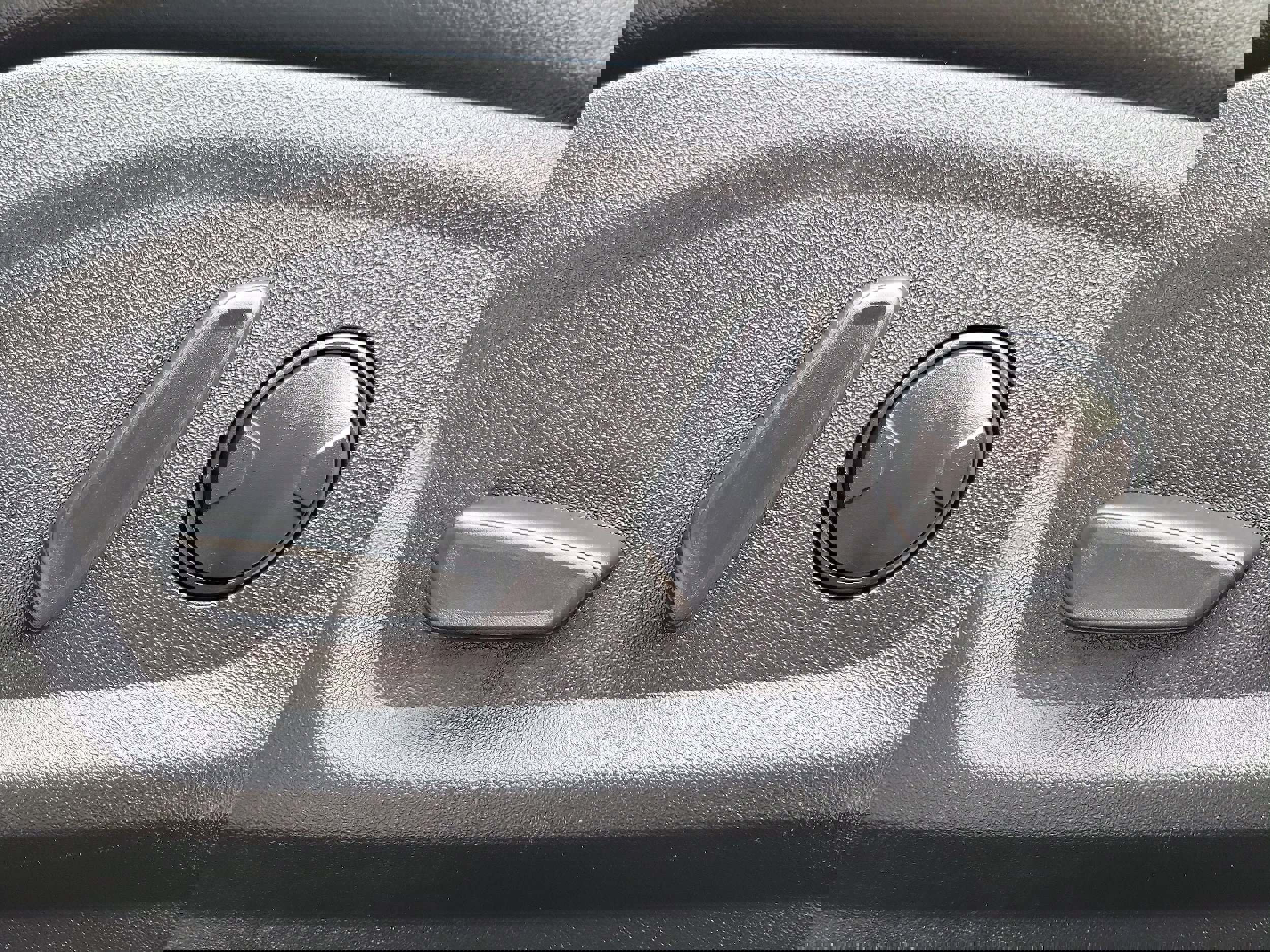 Used 2024 Ford Edge SEL w/ Convenience Package image 19