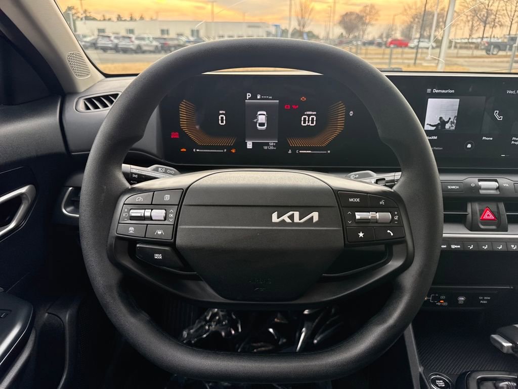 Used 2025 Kia K4 LXS image 18