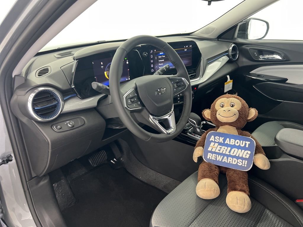 New 2026 Chevrolet Trax LT image 9