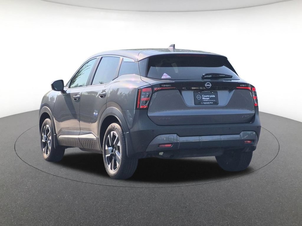 Used 2025 Nissan Kicks SV AWD/4WD image 6