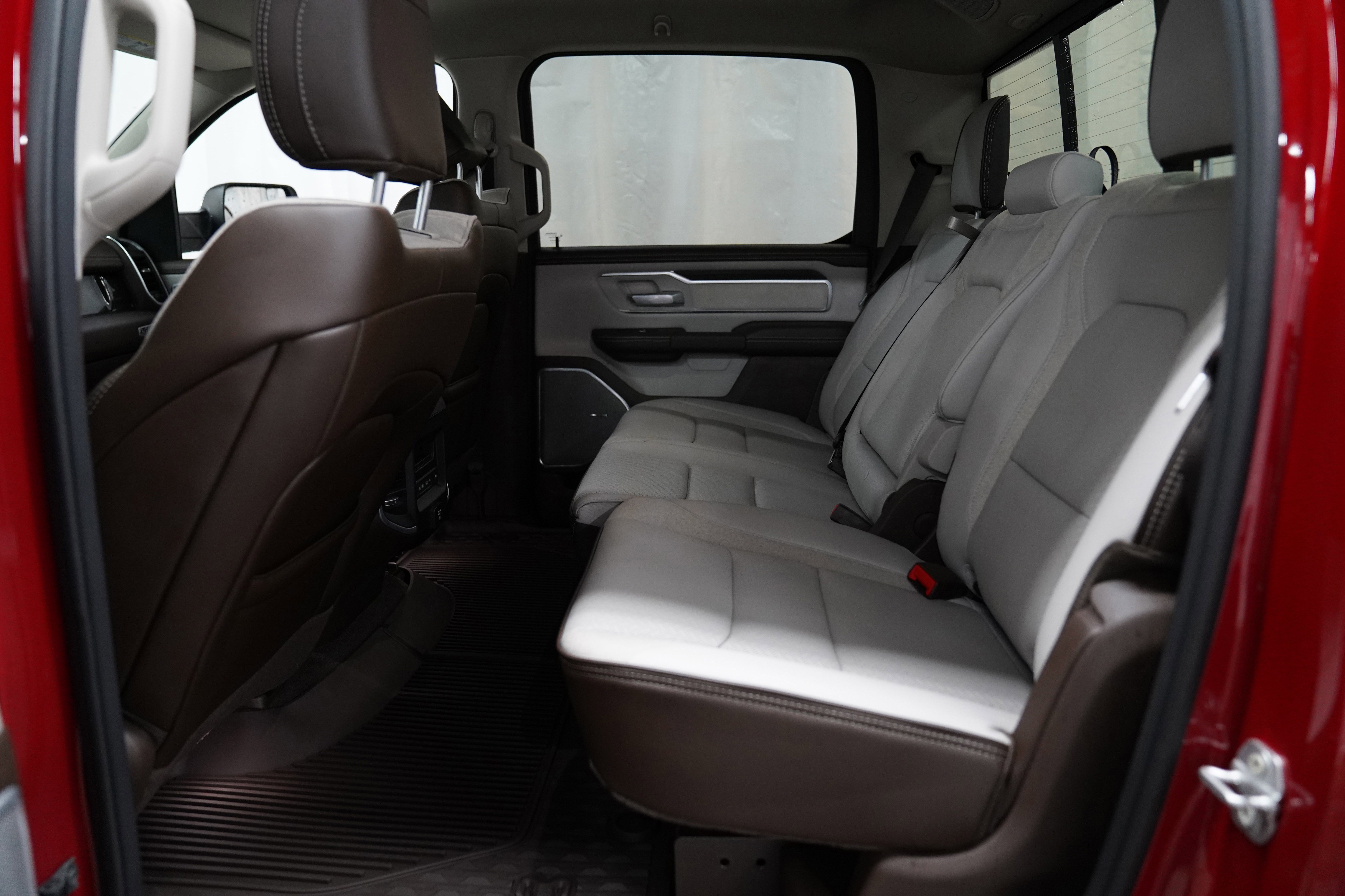 New 2026 RAM 1500 Laramie AWD/4WD image 5