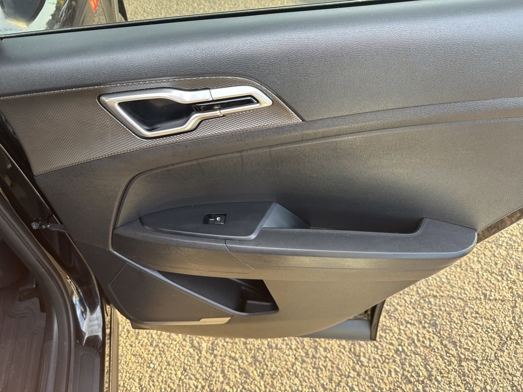 Used 2024 Kia Sportage LX image 28