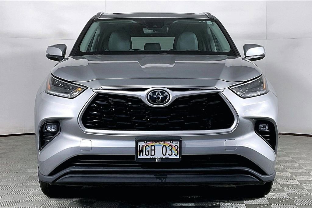 Used 2021 Toyota Highlander XLE image 2