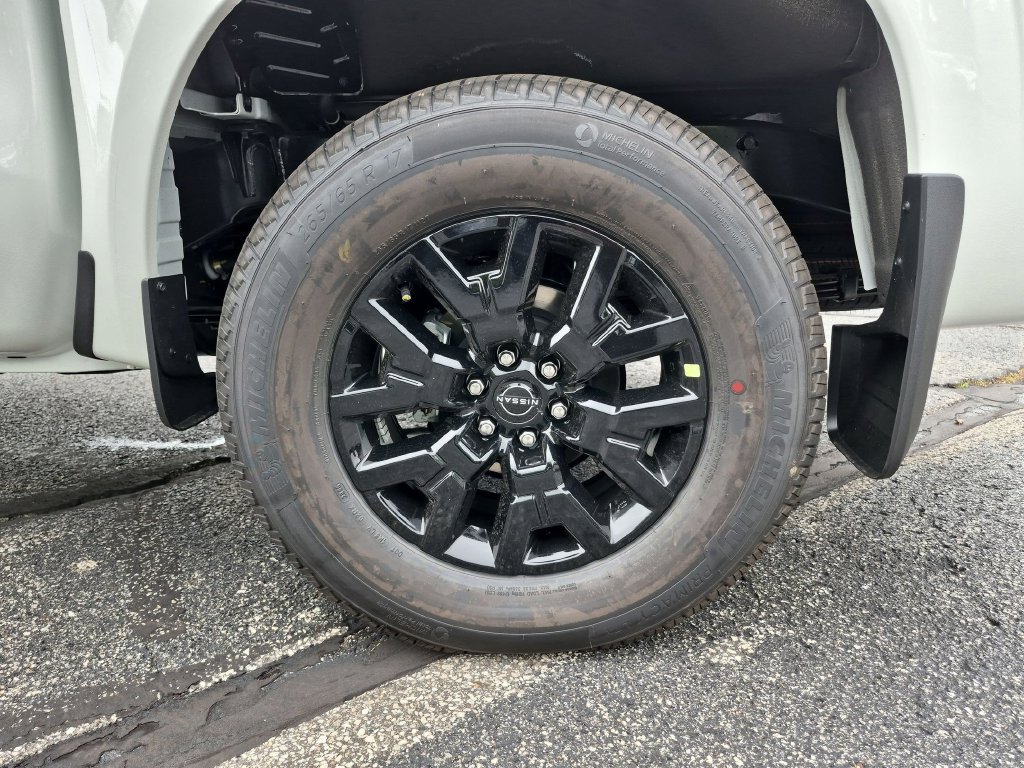 New 2027 Nissan Frontier SV w/ SV Convenience Package AWD/4WD image 12