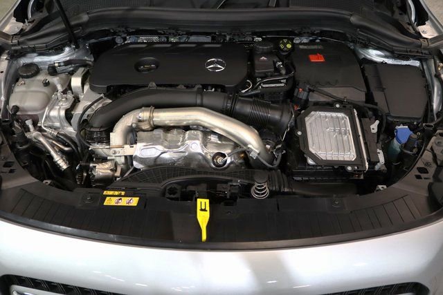 Certified 2025 Mercedes-Benz GLA 250 4MATIC image 31