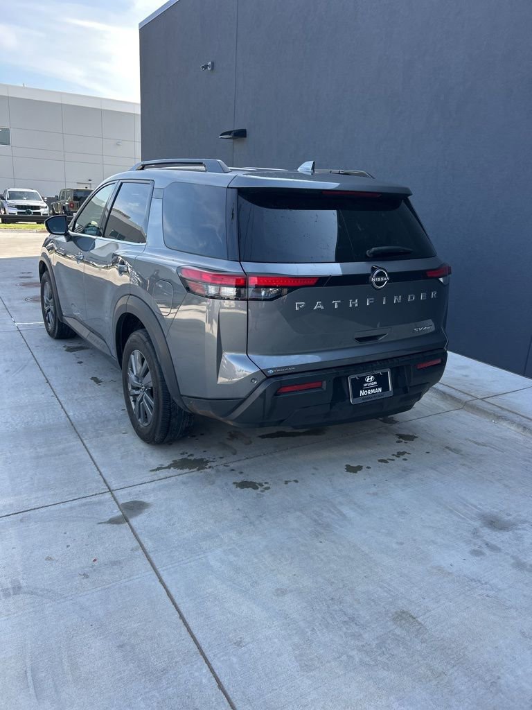 Used 2022 Nissan Pathfinder SV AWD/4WD image 5