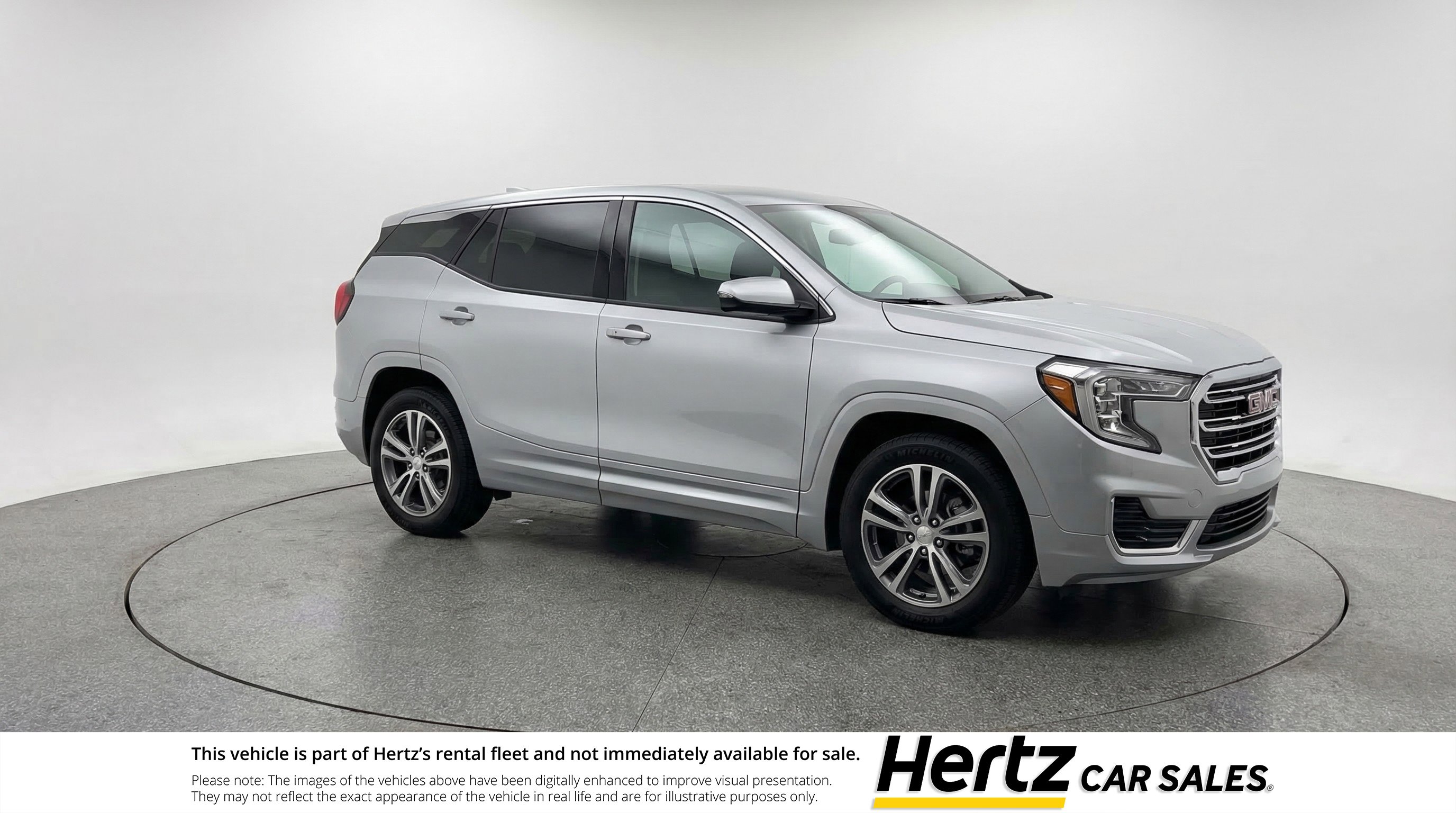 Used 2024 GMC Terrain SLE image 1