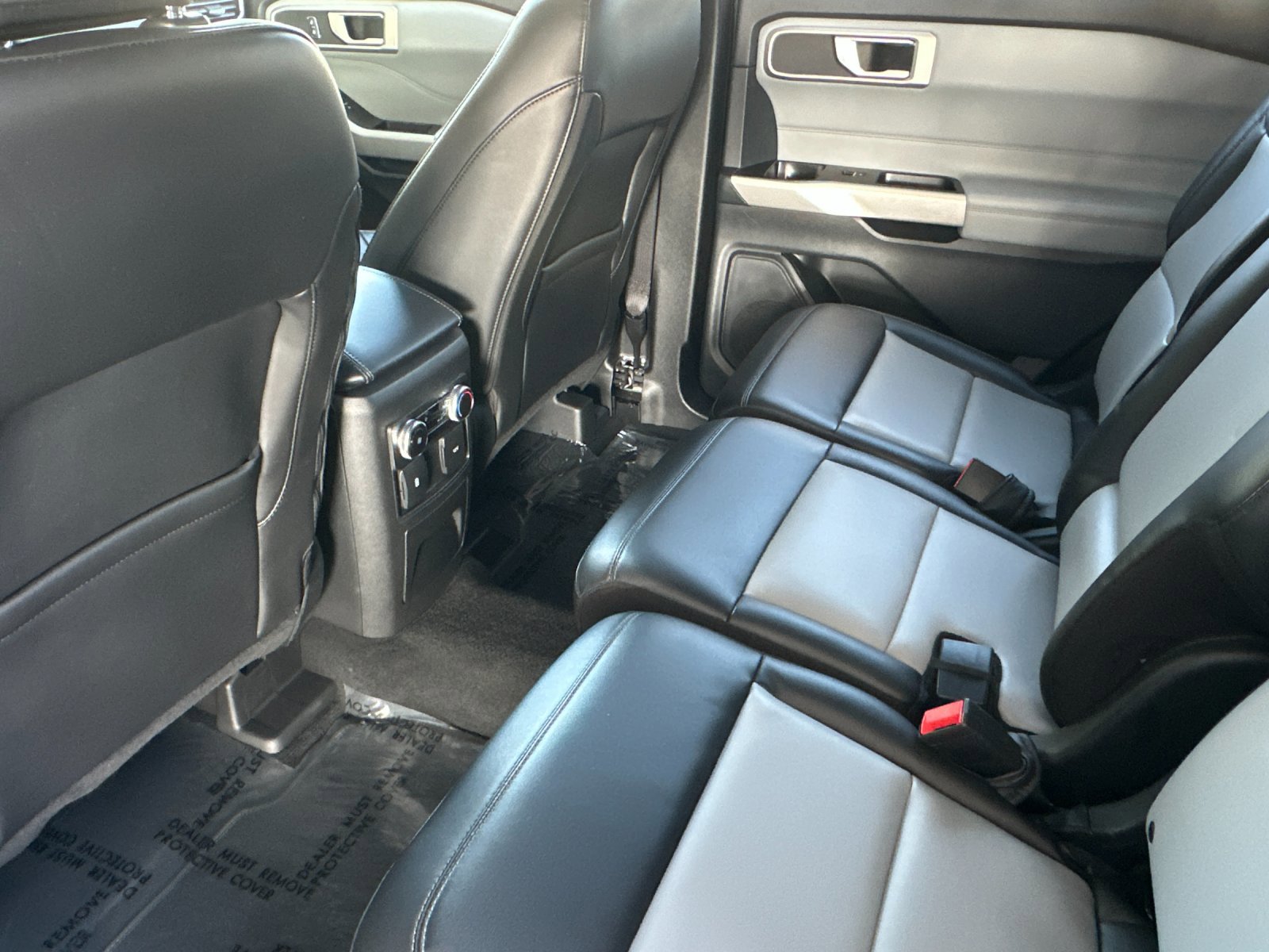 Certified 2022 Ford Explorer XLT w/ Equipment Group 202A image 13