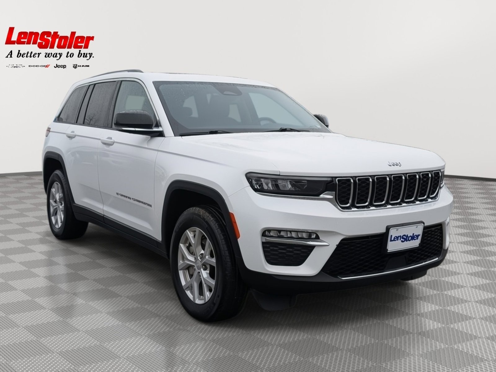 Used 2024 Jeep Grand Cherokee Limited image 7