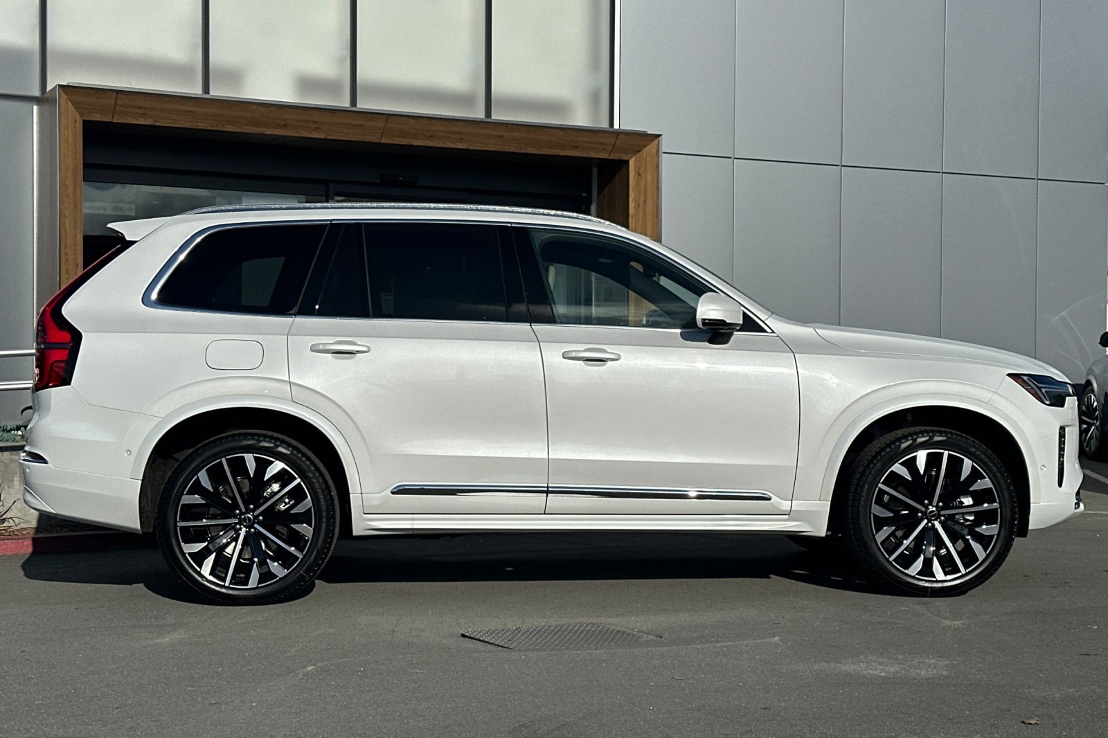 New 2026 Volvo XC90 B6 Ultra image 8