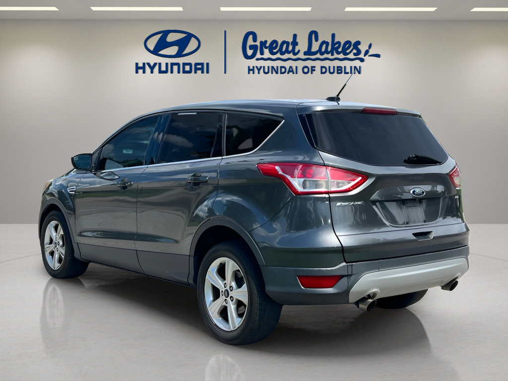 Used 2015 Ford Escape SE FWD image 3