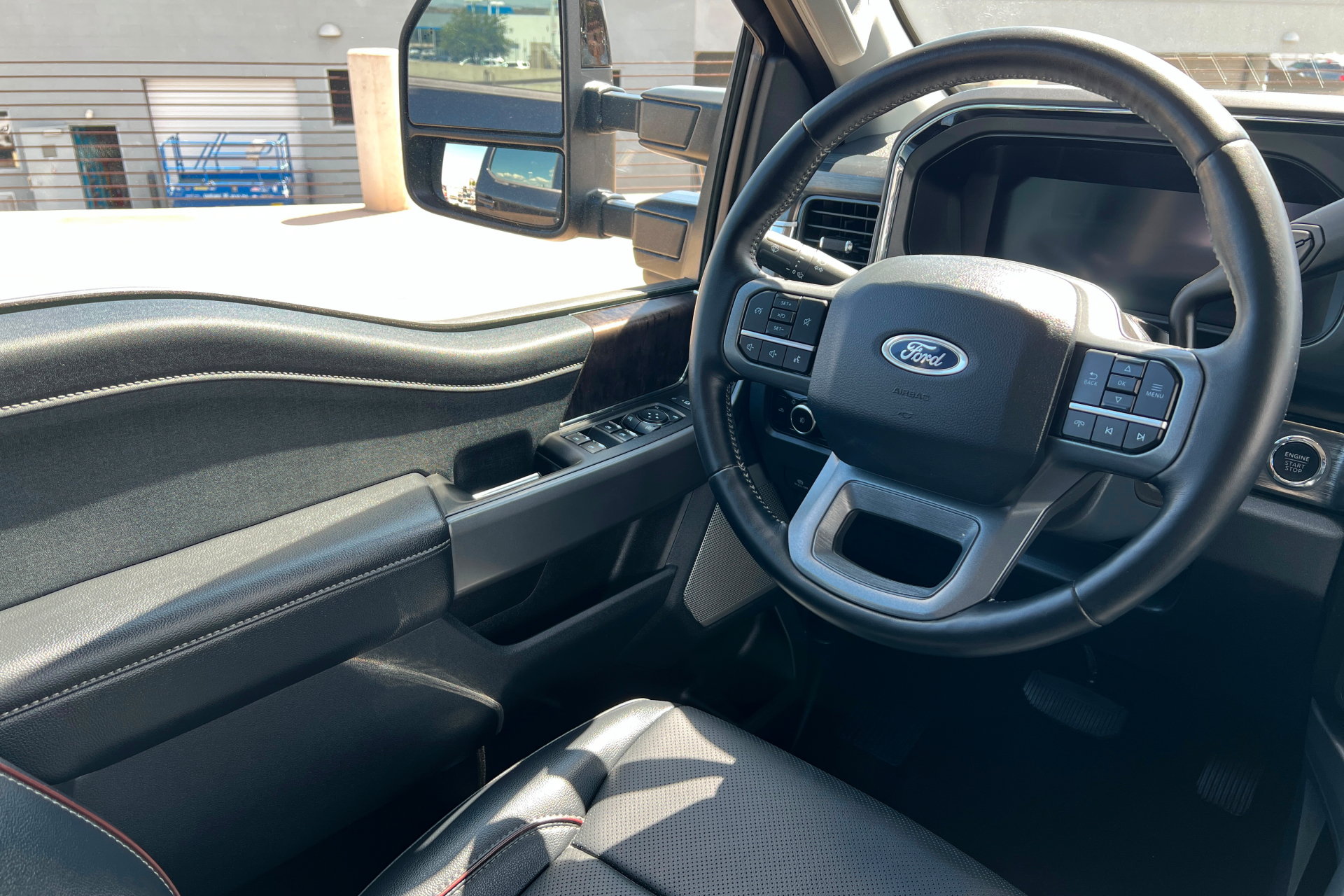 Used 2024 Ford F350 Lariat w/ Black Appearance Package AWD/4WD image 12