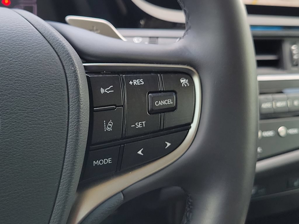 Used 2024 Lexus ES 350 w/ Premium Package FWD image 9