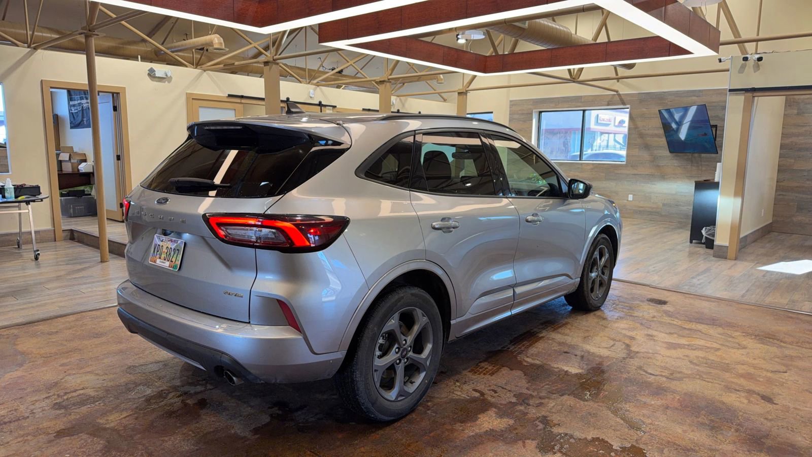 Used 2023 Ford Escape ST-Line image 3