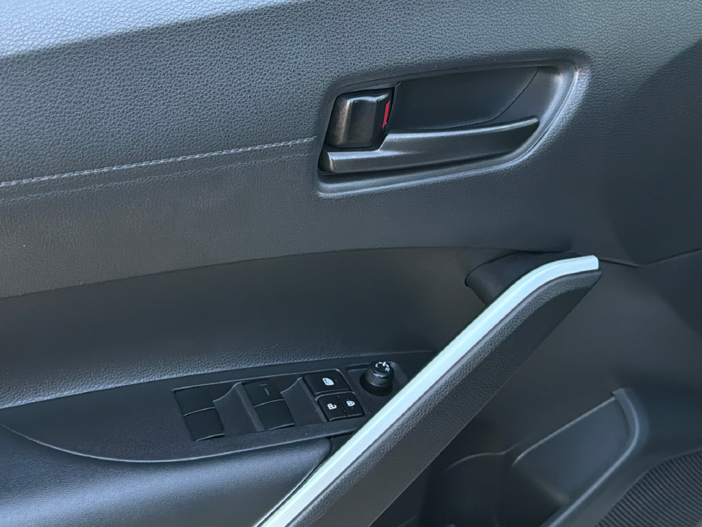 Used 2025 Toyota Corolla Cross AWD Hybrid image 19