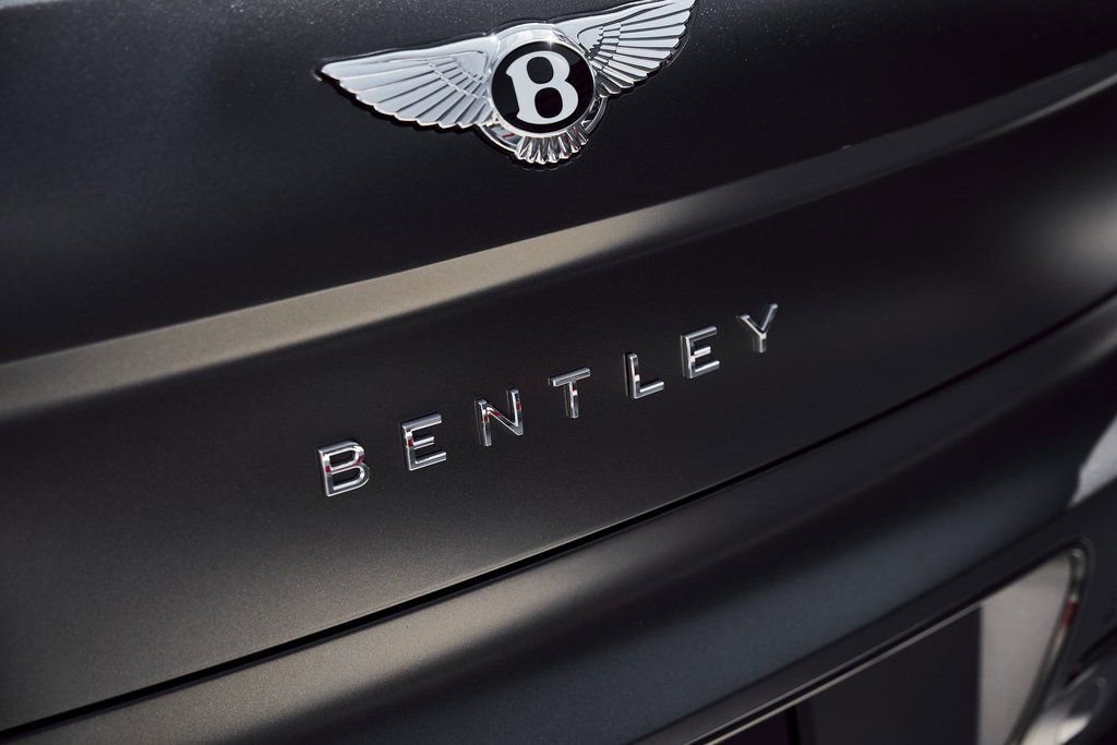 Used 2023 Bentley Flying Spur V8 image 12