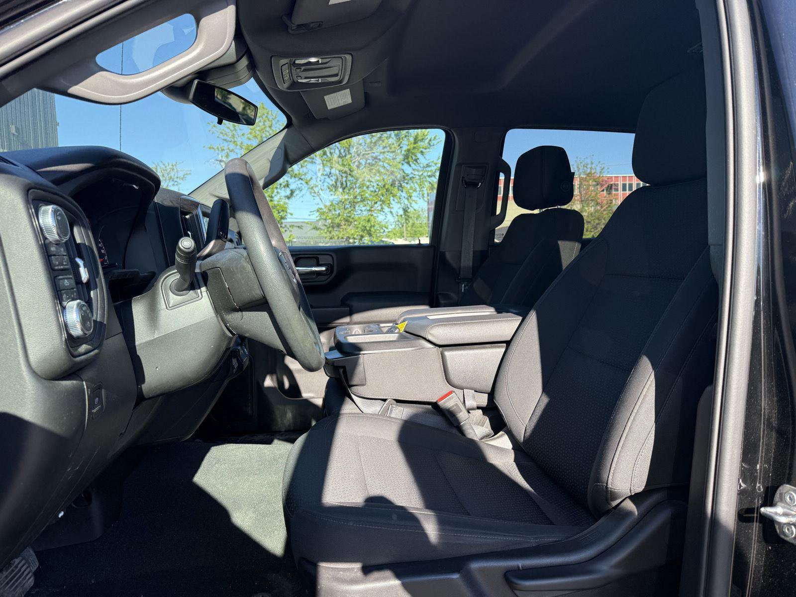 Used 2024 GMC Sierra 1500 Pro w/ Graphite Edition AWD/4WD image 9
