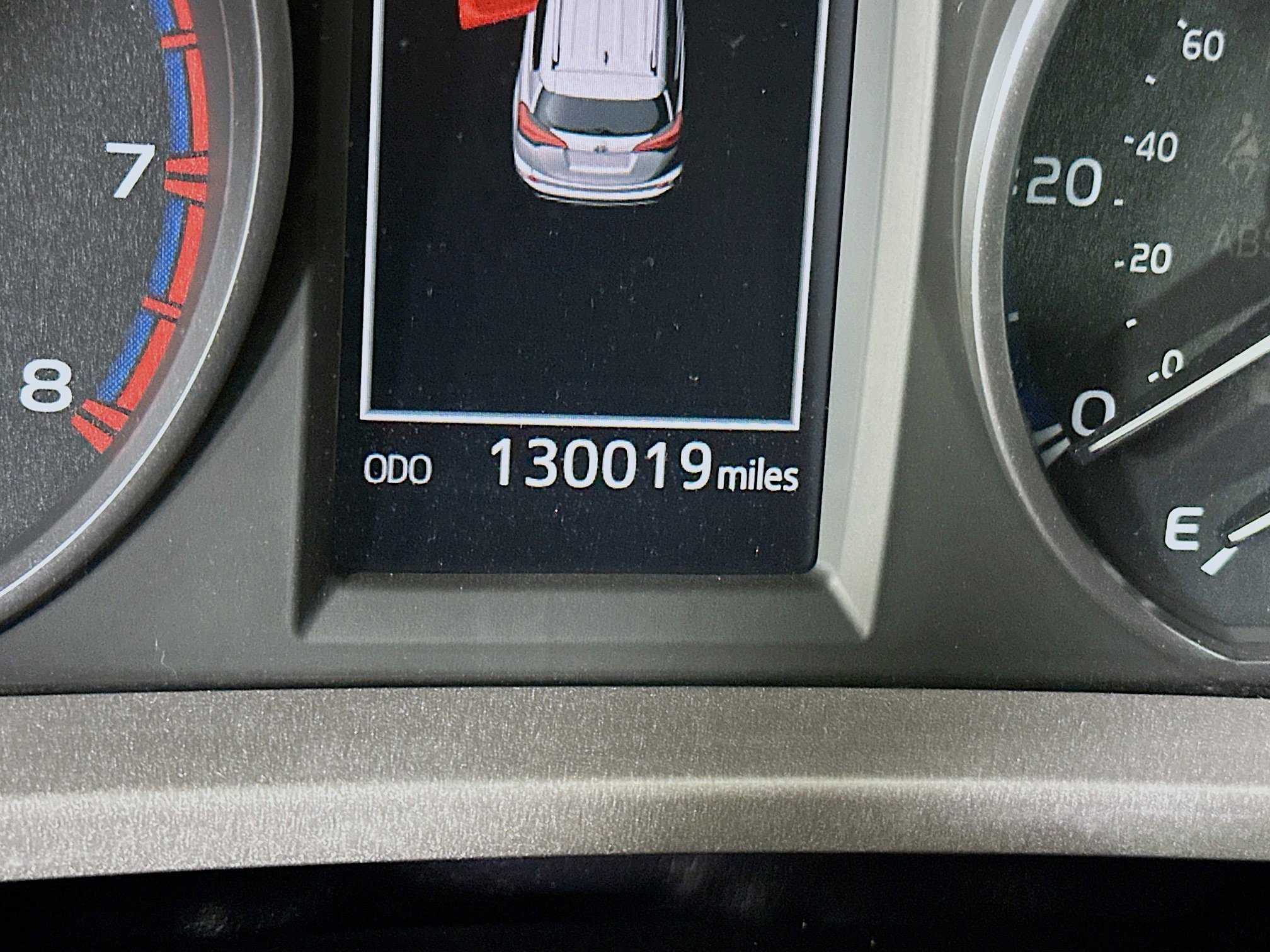 Used 2018 Toyota RAV4 LE image 19