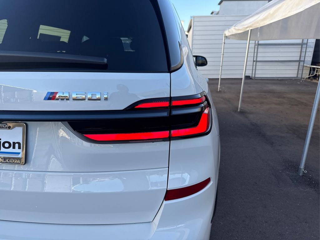 New 2026 BMW X7 M60i image 17