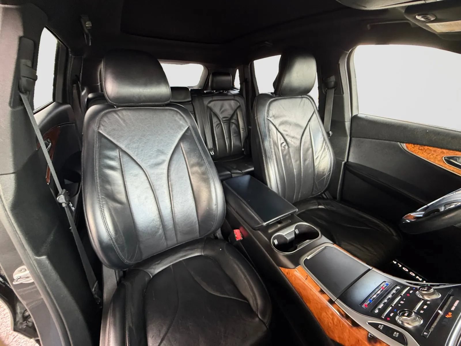 Used 2018 Lincoln MKX Reserve AWD/4WD image 21