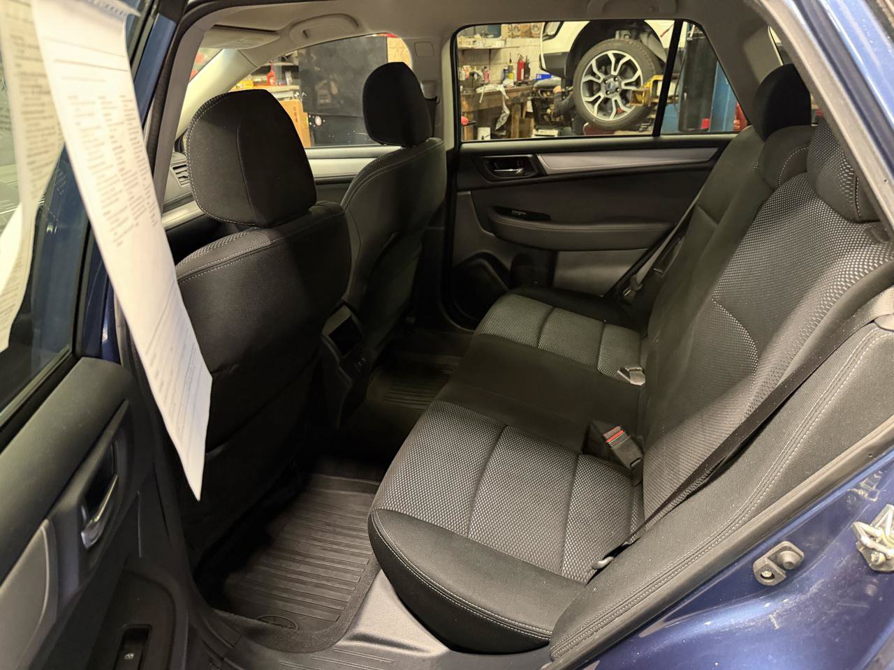 Used 2019 Subaru Outback 2.5i Premium w/ Popular Package #2 AWD/4WD image 11