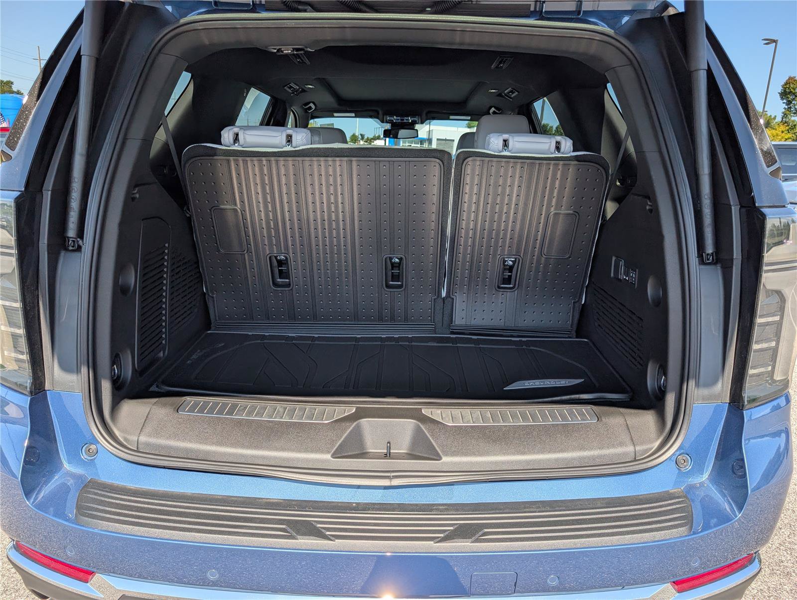 New 2026 Chevrolet Tahoe Premier w/ Sun And Tow Package AWD/4WD image 10