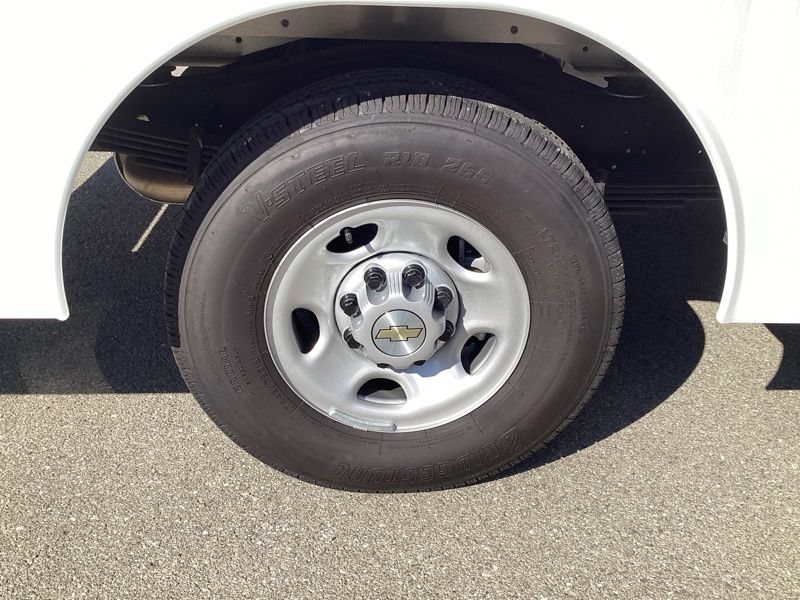 New 2026 Chevrolet Express 3500 w/ Power Convenience Package RWD image 9