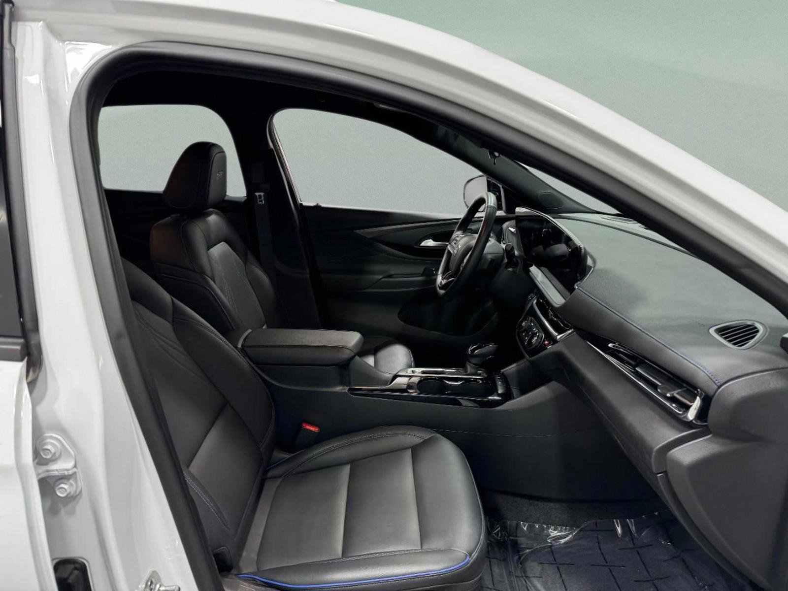 Used 2024 Buick Envista Sport Touring w/ Convenience I Package image 18