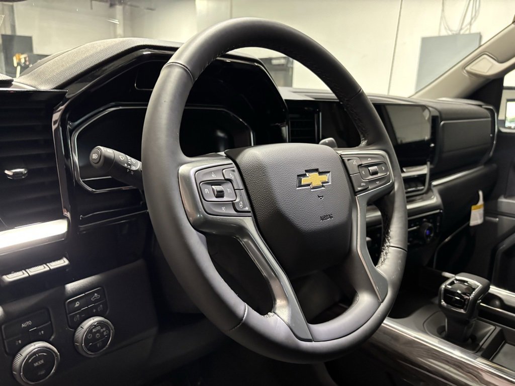 New 2025 Chevrolet Silverado 1500 LTZ w/ Technology Package image 14