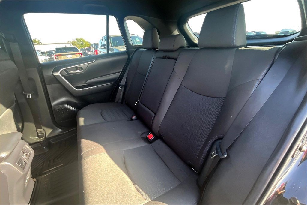 Used 2024 Toyota RAV4 SE AWD/4WD image 28