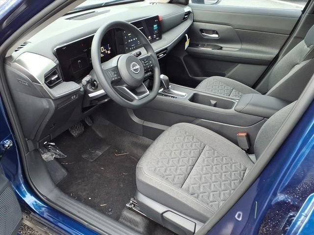 Used 2026 Nissan Kicks SV w/ SV Premium Package AWD/4WD image 11