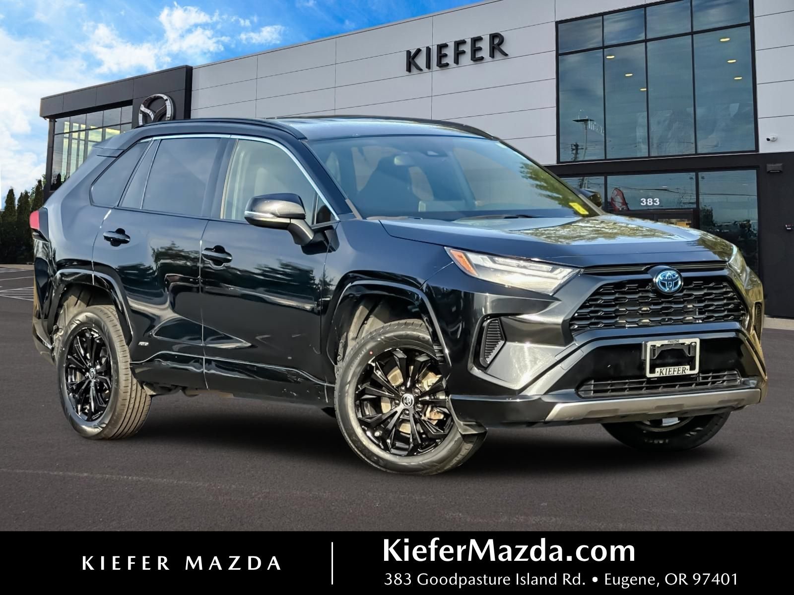 Used 2024 Toyota RAV4 SE