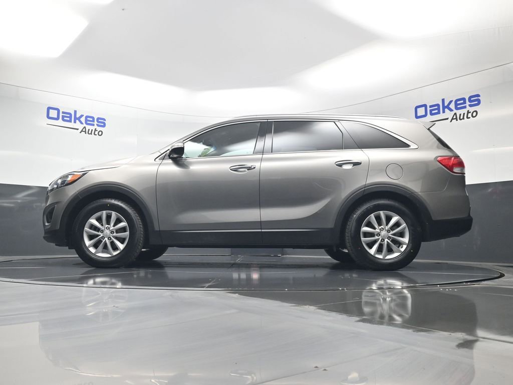 Used 2018 Kia Sorento LX w/ LX V6 Convenience Package image 41