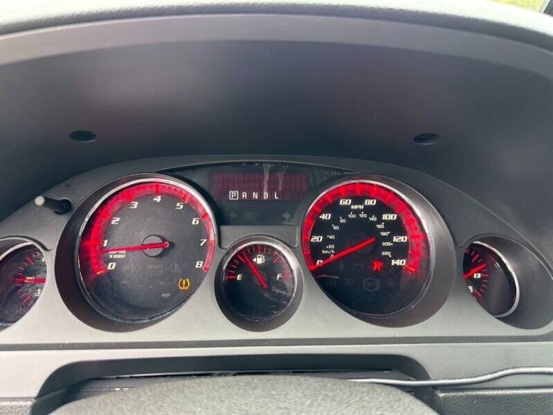 Used 2008 GMC Acadia SLE w/ Preferred Package FWD image 16