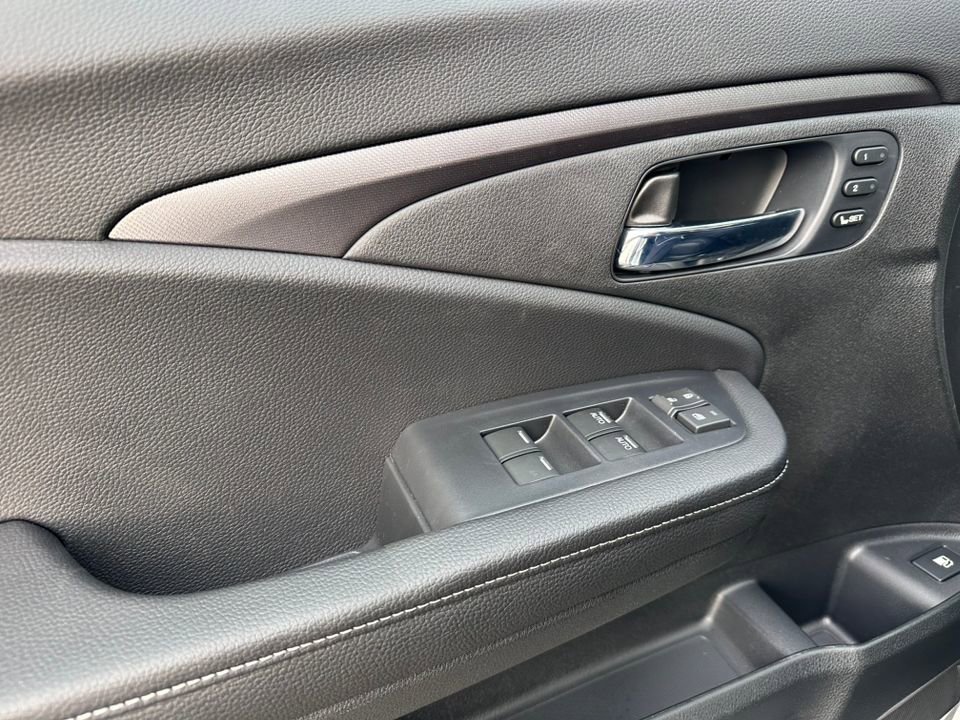 New 2025 Honda Ridgeline RTL image 36