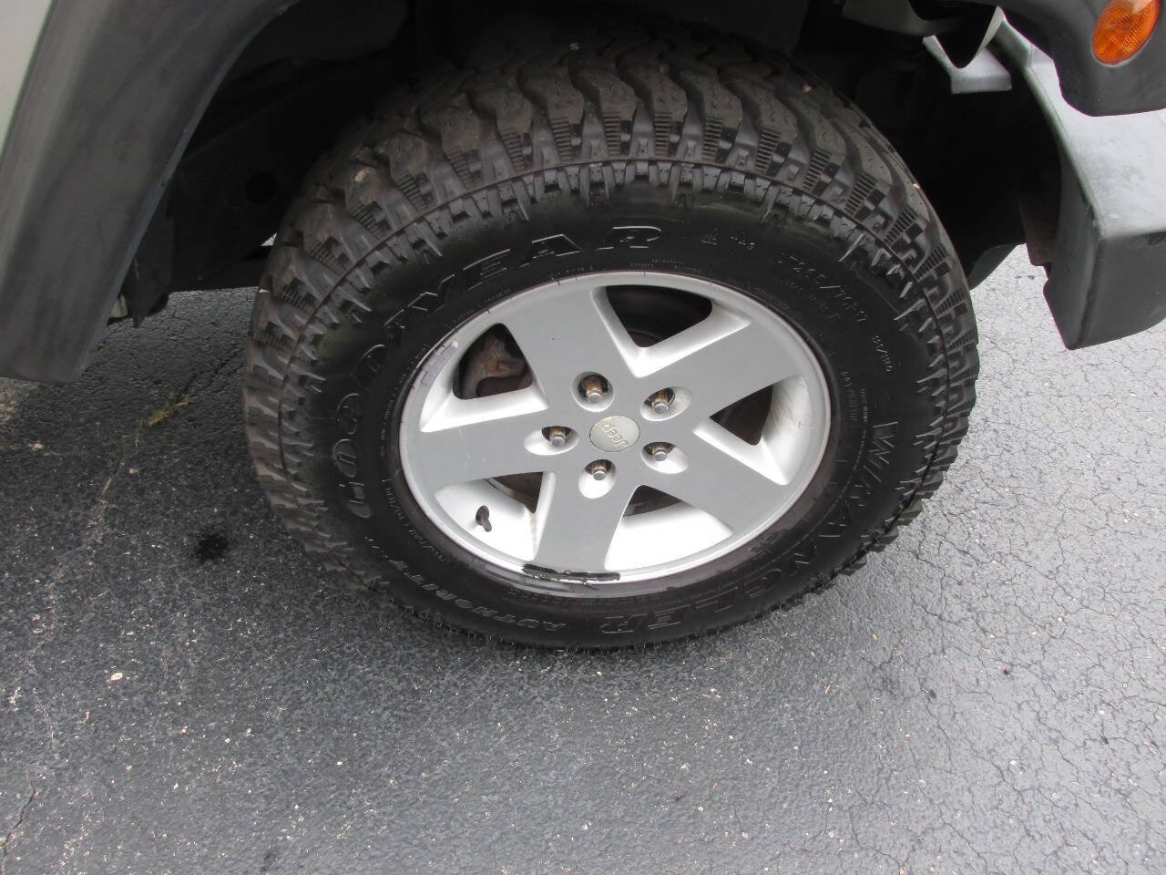 Used 2007 Jeep Wrangler X AWD/4WD image 37