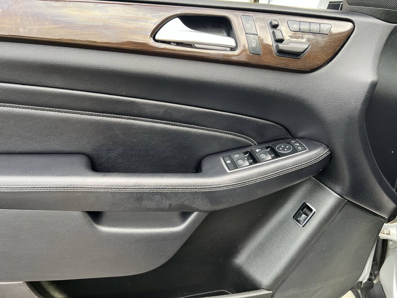 Used 2015 Mercedes-Benz ML 350 4MATIC image 24