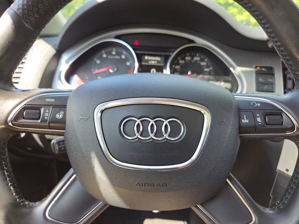 Used 2013 Audi Q7 3.0T Premium Plus AWD/4WD image 36