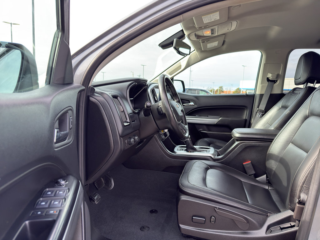 Used 2022 Chevrolet Colorado LT w/ Luxury Package image 12