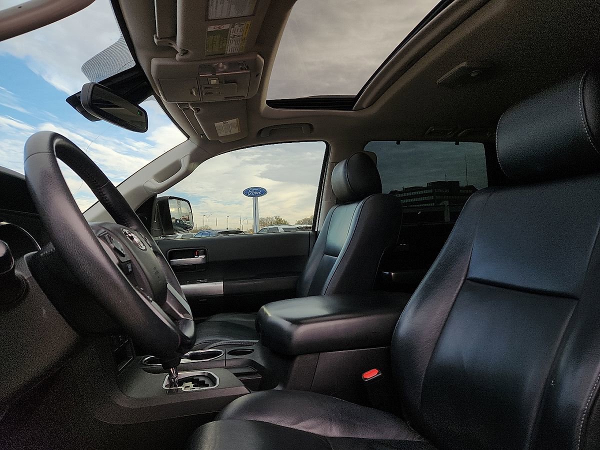 Used 2021 Toyota Sequoia Nightshade image 7